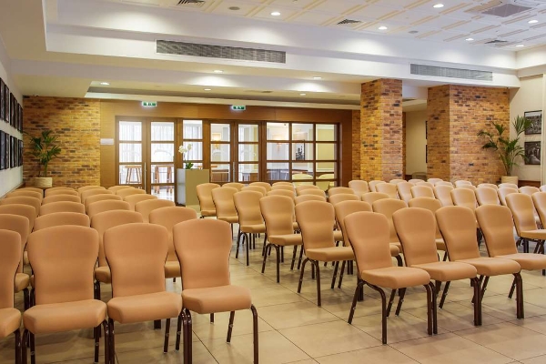 RADISSON BLU HOTEL KYIV PODIL